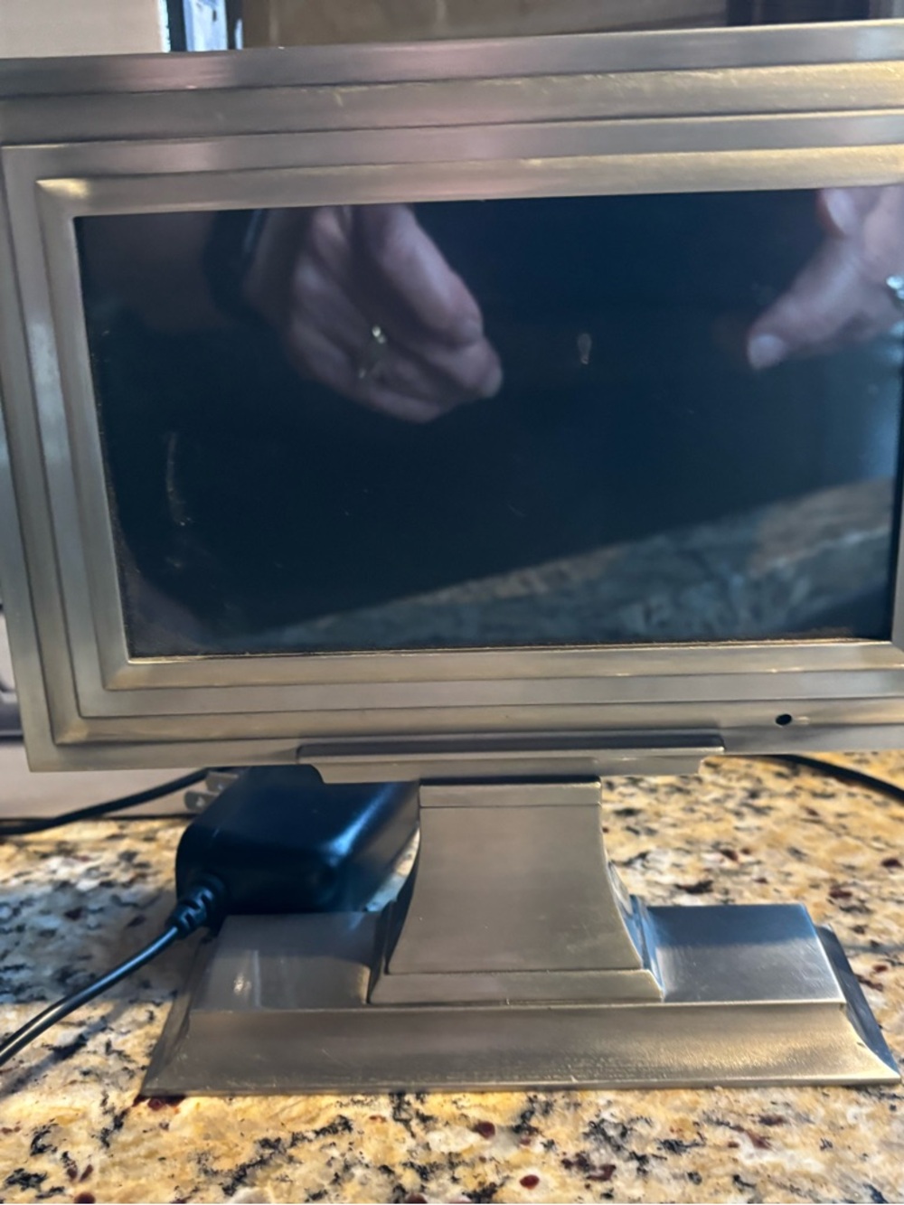 NWOT: Digital Metal Picture Frame with Stand - Brushed Silver Finish